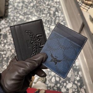 Card holder